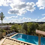 Can Bultad, Finca rustica con piscina
